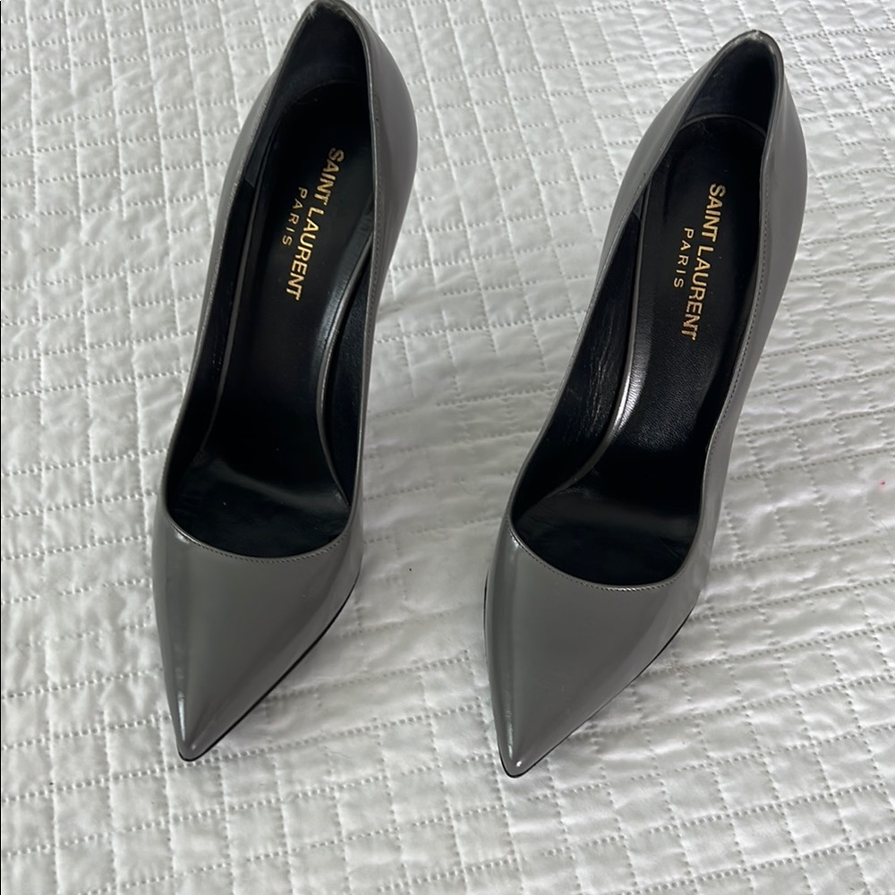 Saint Laurent Women's Gray Pumps